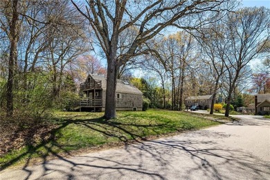 Beach Home Sale Pending in Narragansett, Rhode Island