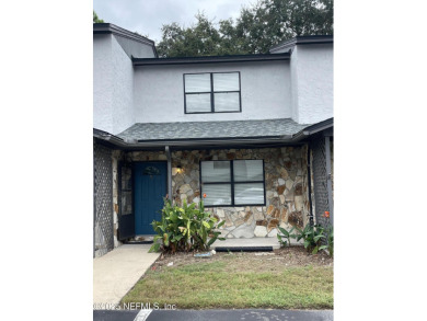 Beach Condo Active Under Contract in Ponte Vedra Beach, Florida