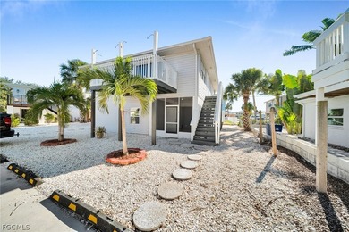 Beach Home Sale Pending in Fort Myers Beach, Florida