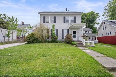 Beach Townhome/Townhouse For Sale in Painesville, Ohio