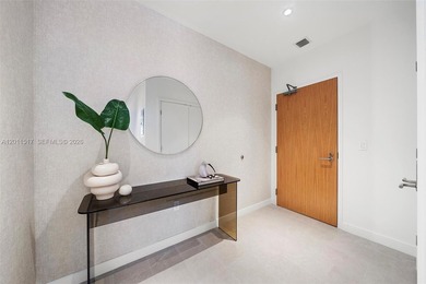 Beach Condo For Sale in Miami Beach, Florida