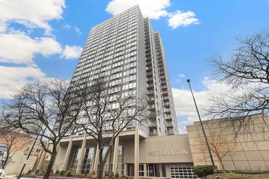 Beach Condo For Sale in Chicago, Illinois