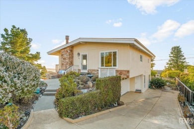 Beach Home For Sale in Morro Bay, California