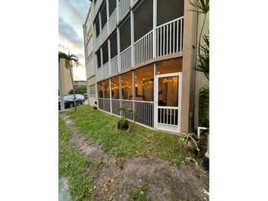 Beach Condo For Sale in Miami, Florida