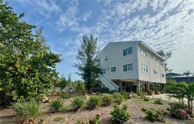 Beach Townhome/Townhouse Sale Pending in Sanibel, Florida