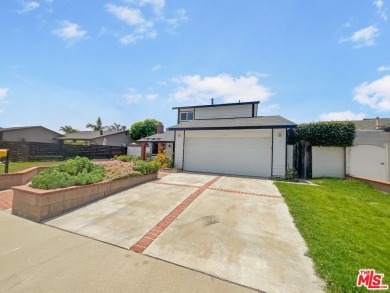 Beach Home For Sale in Huntington Beach, California