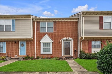 Beach Townhome/Townhouse For Sale in Chesapeake, Virginia