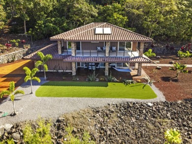 Beach Home For Sale in Kailua Kona, Hawaii