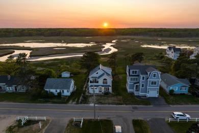 Beach Home For Sale in Wells, Maine