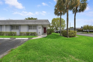 Beach Home For Sale in West Palm Beach, Florida