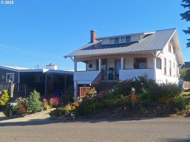 Beach Home For Sale in Reedsport, Oregon