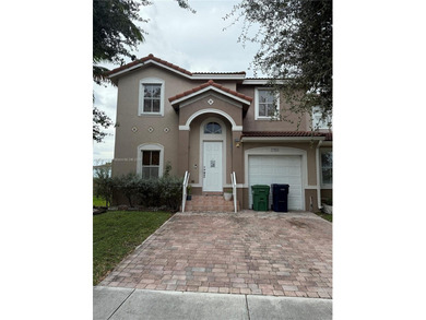 Beach Townhome/Townhouse For Sale in Homestead, Florida