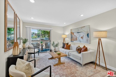Beach Condo For Sale in Santa Monica, California