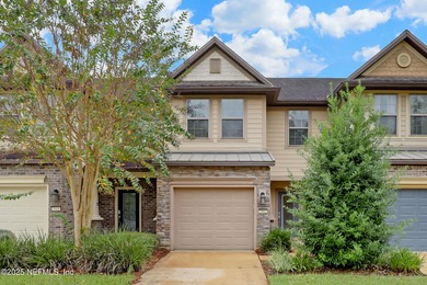 Beach Townhome/Townhouse Active Under Contract in Jacksonville, Florida