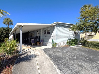 Beach Home For Sale in West Palm Beach, Florida