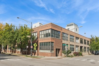 Beach Condo Active Under Contract in Chicago, Illinois