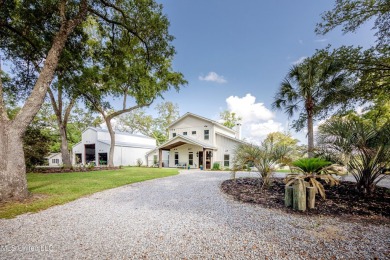 Beach Home For Sale in Ocean Springs, Mississippi