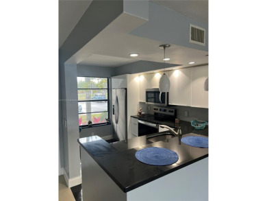 Beach Condo For Sale in Oakland Park, Florida