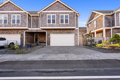 Beach Townhome/Townhouse For Sale in Seaside, Oregon