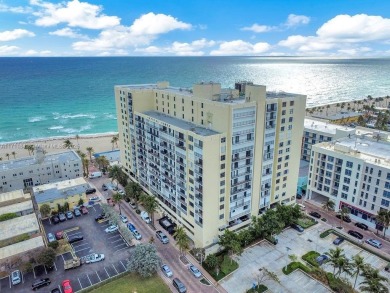 Beach Condo For Sale in Hollywood, Florida