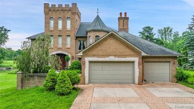 Beach Home Active Under Contract in Grosse Ile, Michigan