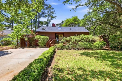 Beach Home For Sale in North Myrtle Beach, South Carolina