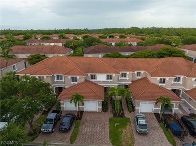 Beach Townhome/Townhouse For Sale in Fort Myers, Florida