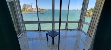 Beach Condo For Sale in Riviera Beach, Florida