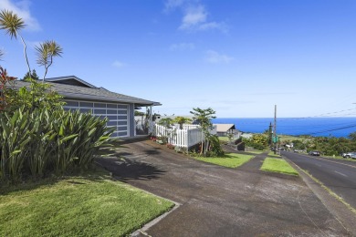 Beach Home For Sale in Kealakekua, Hawaii