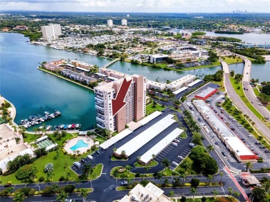 Beach Condo For Sale in South Pasadena, Florida