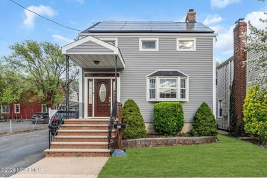 Beach Home For Sale in Keyport, New Jersey