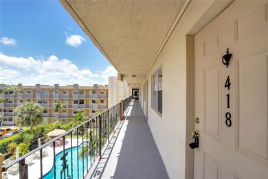 Beach Condo For Sale in Hollywood, Florida