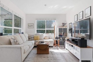 Beach Condo For Sale in Surrey, British Columbia
