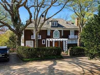 Beach Home For Sale in Highlands, New Jersey