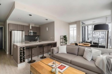 Beach Condo For Sale in Vancouver, British Columbia