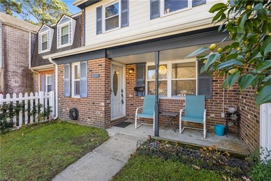 Beach Townhome/Townhouse For Sale in Virginia Beach, Virginia