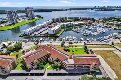 Beach Condo For Sale in North Palm Beach, Florida