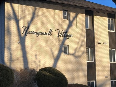 Condo For Sale in Warwick image photo picture