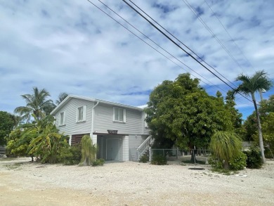 Beach Home For Sale in Lower Matecumbe Key, Florida