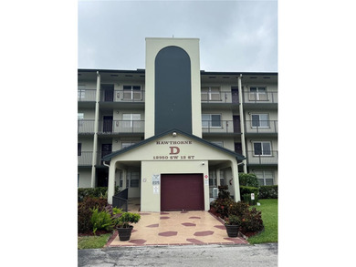 Beach Condo For Sale in Pembroke Pines, Florida