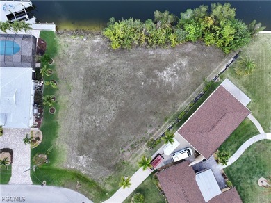Beach Lot For Sale in Cape Coral, Florida