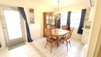 Beach Condo For Sale in West Palm Beach, Florida