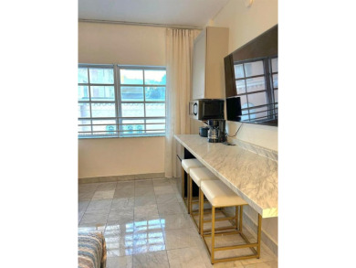 Beach Condo For Sale in Miami Beach, Florida