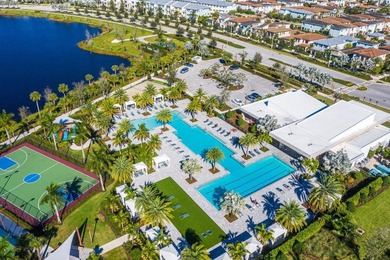 Beach Townhome/Townhouse Active Under Contract in Palm Beach Gardens, Florida