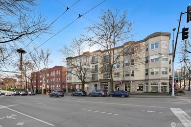 Beach Condo For Sale in Seattle, Washington