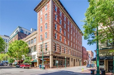 Beach Condo For Sale in Norfolk, Virginia