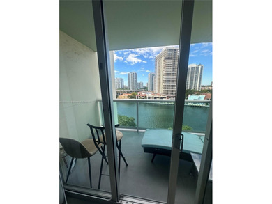 Beach Condo For Sale in Sunny Isles Beach, Florida