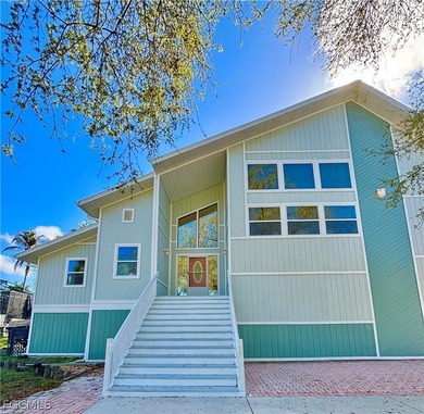 Beach Home For Sale in Fort Myers, Florida