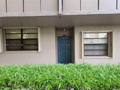 Beach Condo For Sale in Pembroke Pines, Florida