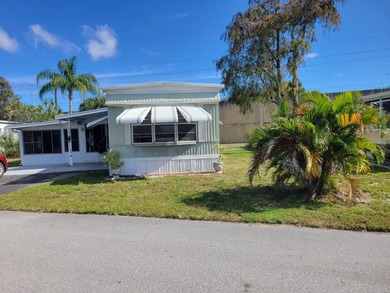 Beach Home For Sale in West Palm Beach, Florida